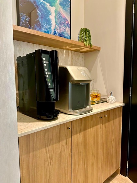 Estação de café e água para pacientes
